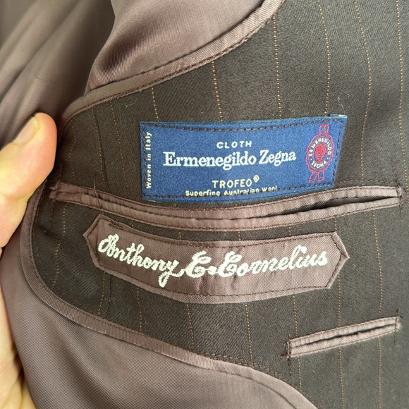 Ermenegildo Zegna brown pinstriped double breasted suit jacket amazing condition - Picture 5 of 13